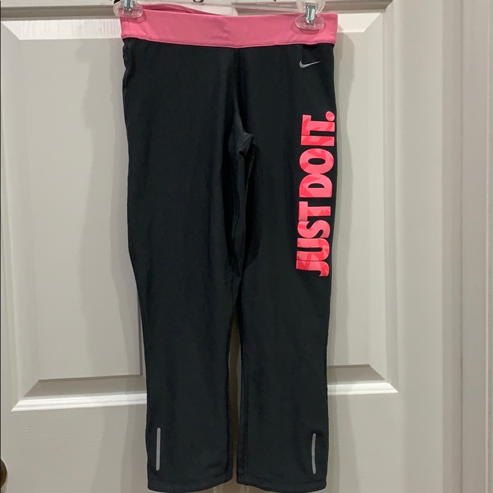 Nike Capri